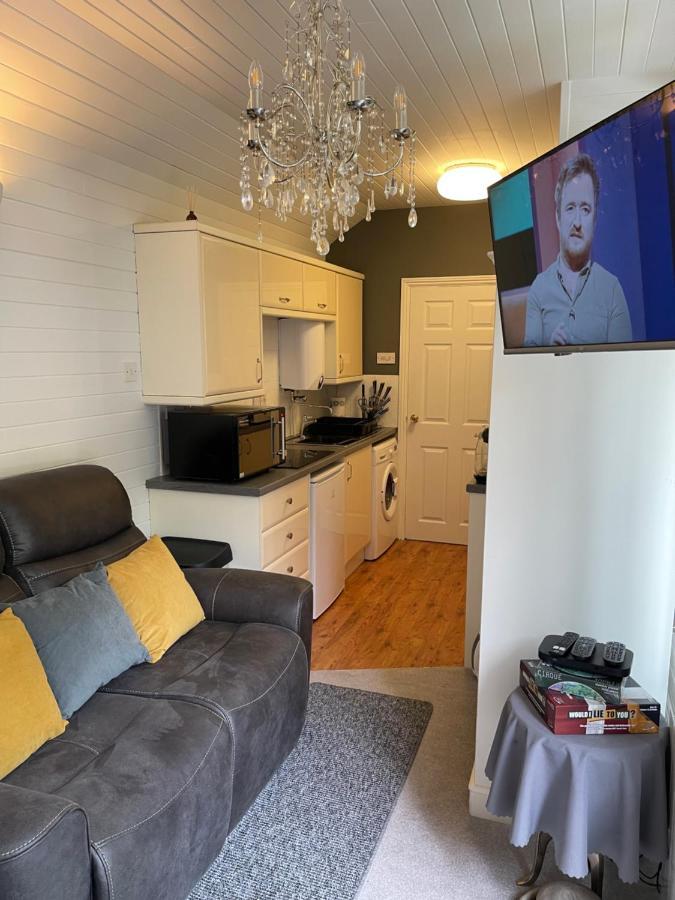 Cosy Cabin By The Seaside With Hot Tub Apartment Birchington-on-Sea ภายนอก รูปภาพ
