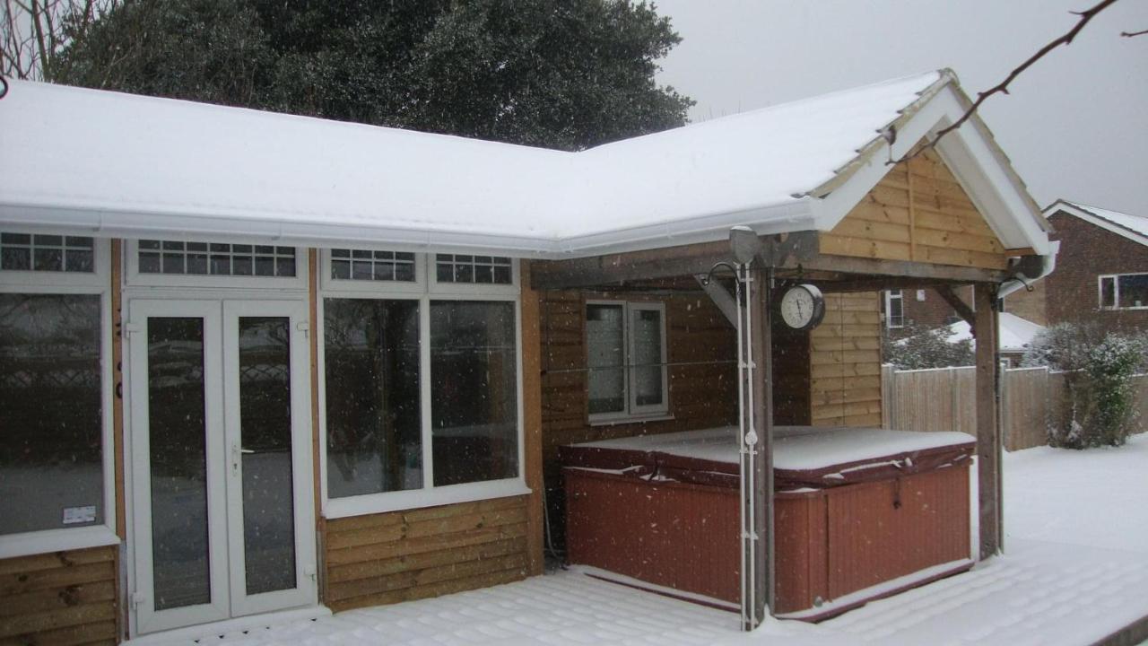 Cosy Cabin By The Seaside With Hot Tub Apartment Birchington-on-Sea ภายนอก รูปภาพ